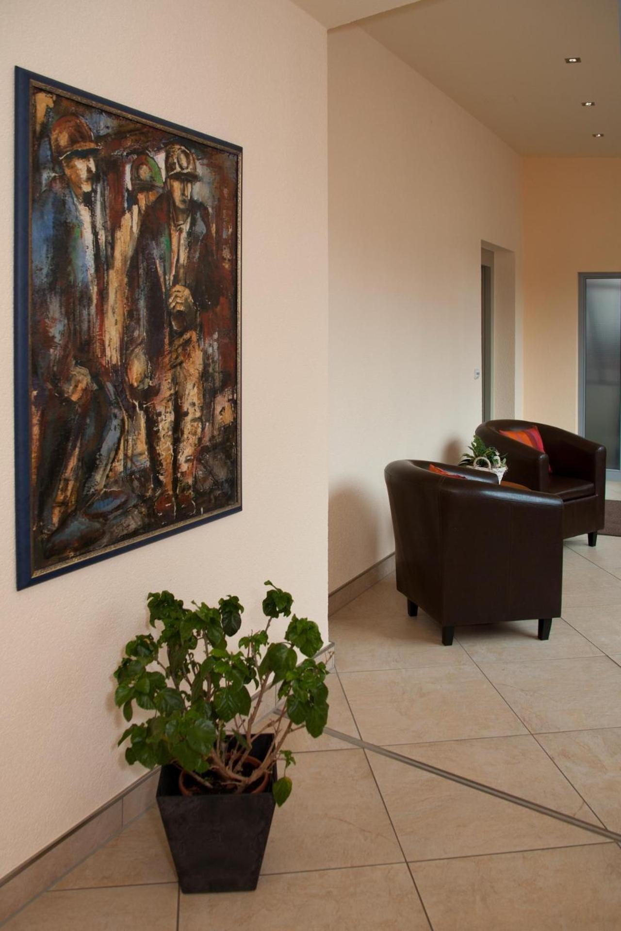 Rosenhotel Scherer Schiffweiler ภายนอก รูปภาพ